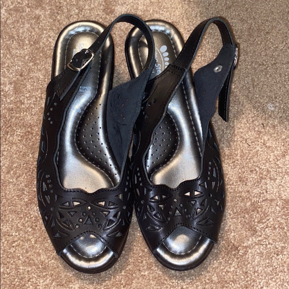 Spring Step Open Toed Sandals - Picture 2 of 4